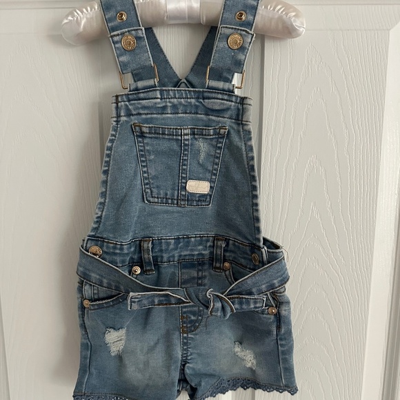 7 for all Mankind Toddler Girls Overall Shorts with Lace detail size 18 M - Picture 1 of 8